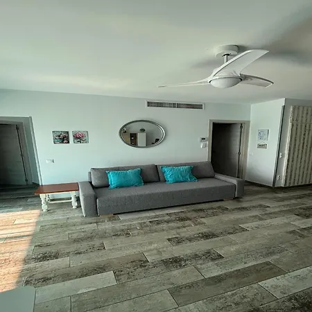 Appartamento Beachfront With Terrace Benalmádena
